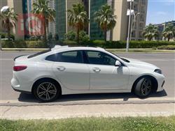 بي ام دبليو الفئة 2